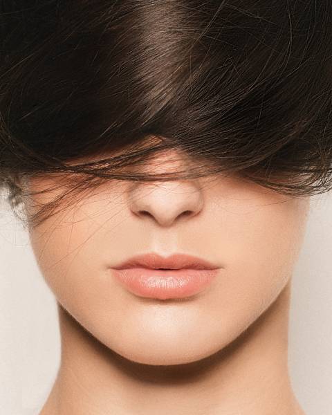 Salon de coiffure à Lyon spécialisé en coloration sans ammoniaque aux  huiles essentielles pour cheveux blancs et sensibles
