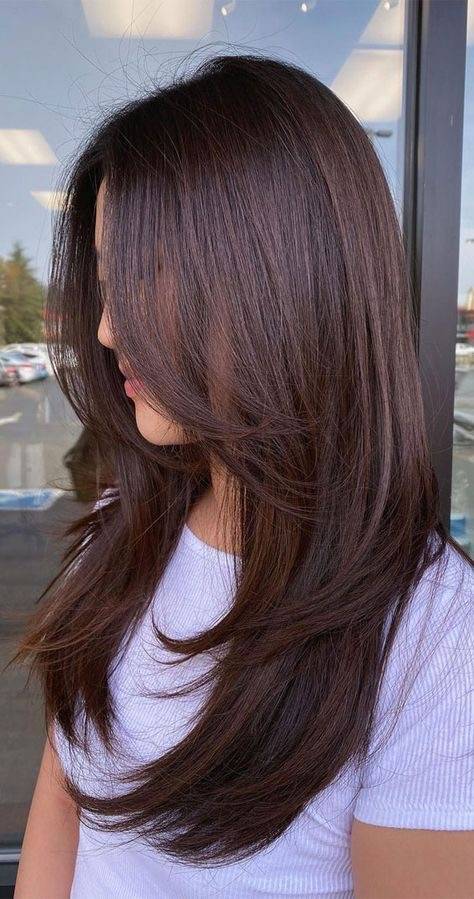 Où réaliser un dégradé sur cheveux longs à Lyon par des coiffeuses stylistes visagistes expertes ?