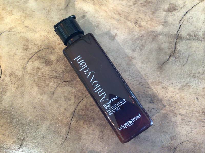 Acheter un shampooing Antioxydant aux huiles essentielles pour cheveux colorés à LYON